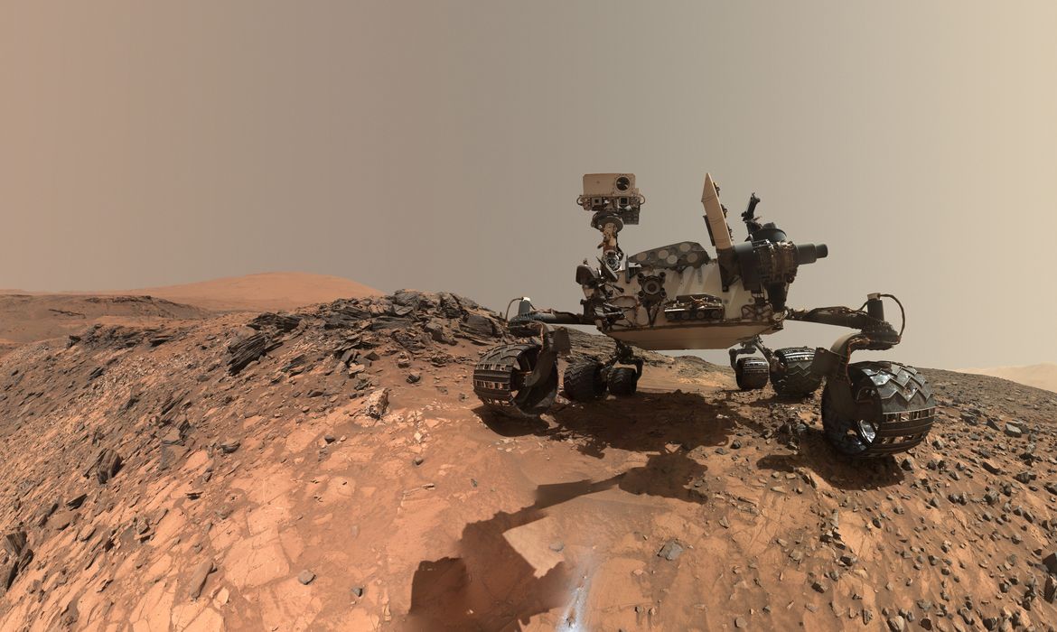 O veículo rover Curiosity completa quatro anos explorando a superfície de Marte neste sábado, dia 6 de agosto