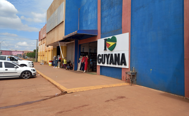 Cidade de Lethem, na Guiana, atrai turistas brasileiros em busca de compras e trabalho