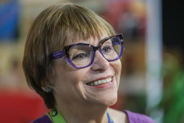 Brasília (DF) 01/09/2025 A apresentadora Mara Régia na comemoração dos 48 anos da Rádio Nacional da Amazônia. Foto: Fabio Rodrigues-Pozzebom/ Agência Brasil