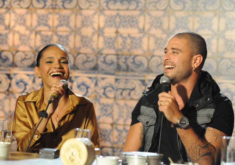 Teresa Cristina e Diogo Nogueira no Samba na Gamboa