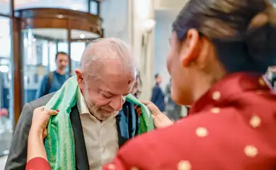 18.02.2026 - Presidente da República, Luiz Inácio Lula da Silva, durante chegada a Nova Deli. Aeroporto Internacional Indira Gandhi (DEL). Nova Deli — Índia

Foto: Ricardo Stuckert / PR