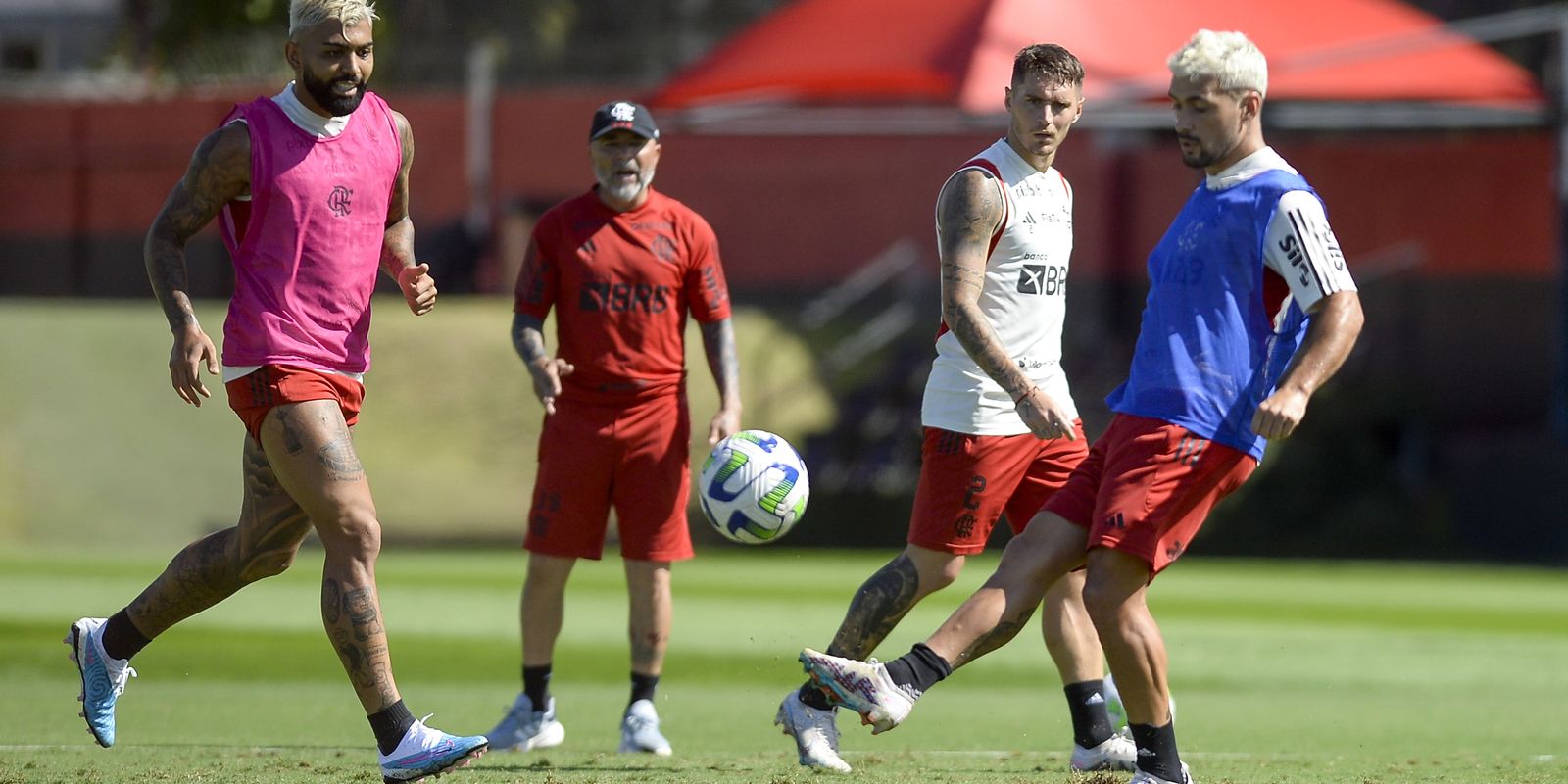 O futebol de botão - PrePara ENEM