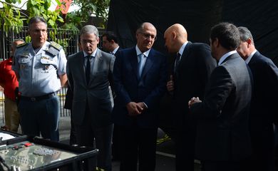 São Paulo - O governador Geraldo Alckmin e o ministro da Justiça, Alexandre de Moraes, participam de reunião sobre ações de segurança durante as Olimpíadas e a passagem da tocha olímpica pelo estado  (Rovena Rosa/Agência Brasil)