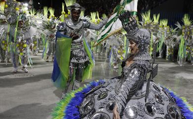 Rio de Janeiro (RJ), 19/02/2023 - A escola de samba Império Serrano desfila em homenagem ao sambista Arlindo Cruz no Sambódromo da Marquês de Sapucaí. Foto: Fernando Frazão/Agência Brasil