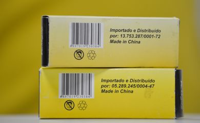 Grampos fabricados na china importados para o Brasil (Fábio rodrigues Pozzebom/Agência Braisl)