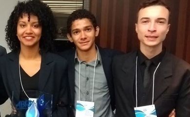Os estudantes representaram o Brasil no Prêmio Jovem da Água de Estocolmo em 2017