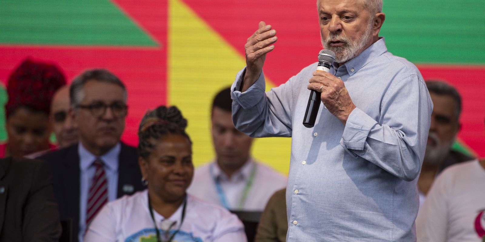 Lula diz que trabalhou em 2023 para fazer Brasil voltar à normalidade