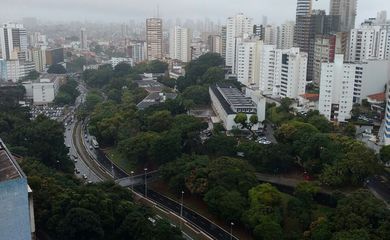 Por causa da chuva, Defesa Civil mantém alerta por três dias em Salvador (Divulgação/Andréa Mariani)