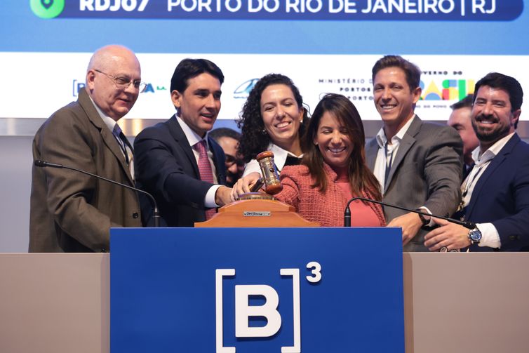 Paulo Pinto/Agência Brasil São Paulo (SP), 22/10/2025 - Ministro dos Portos e Aeroportos, Silvio Costa Filho, participa do 2º Bloco de Leilões Portuários na B3. Porto de Maceió e do Rio de Janeiro. Foto: Paulo Pinto/Agência Brasil