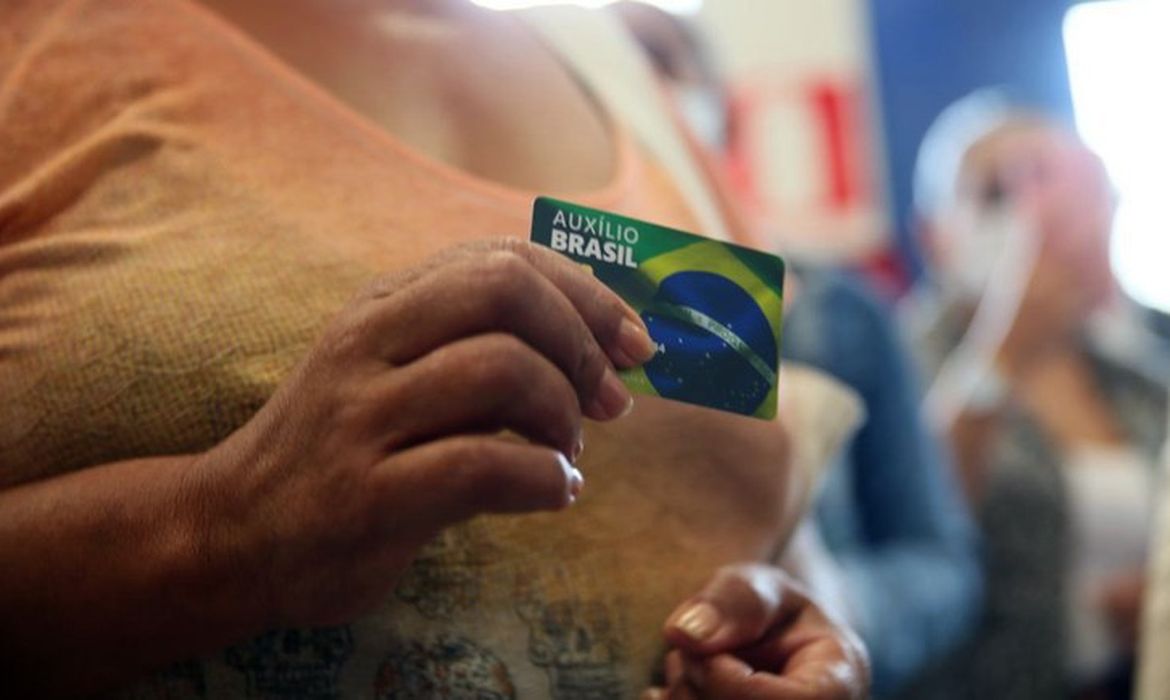 Divulgado calendário de pagamentos do Auxílio Brasil para 2023 | Agência  Brasil