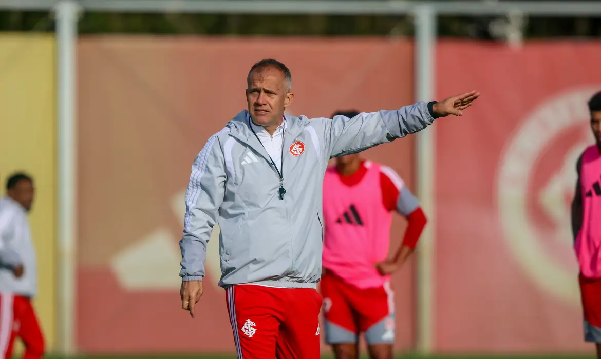 Reprodução Instagram/Internacional Eduardo Bapstista assume comando técnico do Internacional, em 23/09/2026