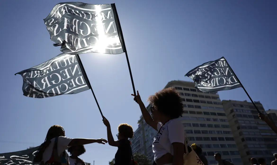 Fernando Frazão/Agência Brasil Rio de Janeiro (RJ), 27/07/2025 – XI Marcha das Mulheres Negras, em Copacabana, mobilização contra o racismo, por justiça e bem viver. Foto: Fernando Frazão/Agência Brasil