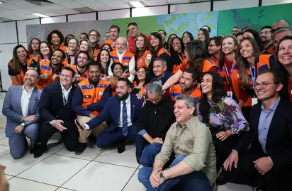 Brasília (DF), 14/06/2025 - O presidente Luiz Inácio Lula da Silva e o ministro da Integração e do Desenvolvimento Regional, Waldez Góes, durante ativação do novo sistema Defesa Civil Alerta na região Nordeste. Foto- Antônio Cruz/ Agência Brasil.