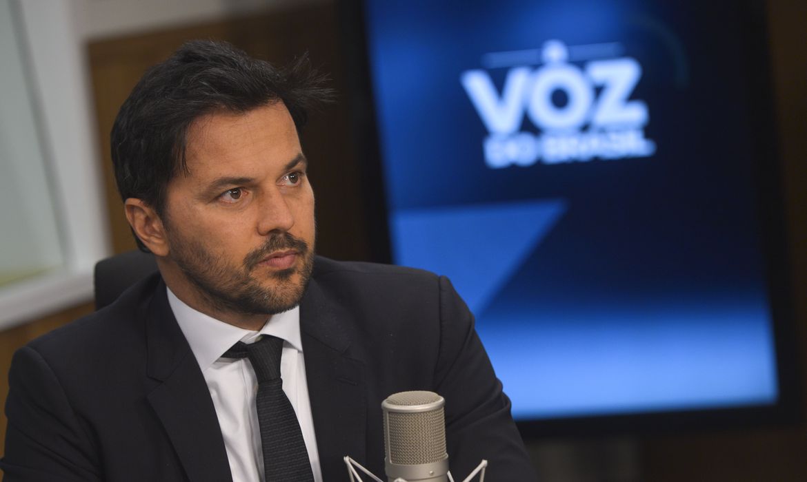O ministro das Comunicações, Fábio Faria,é o entrevistado no programa A Voz do Brasil