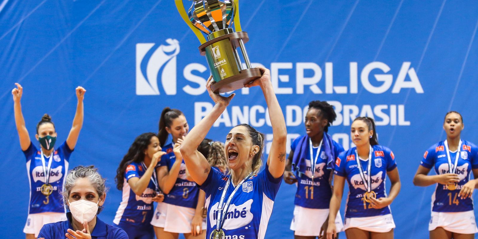 Quarteto Finalista Da Superliga Reforca Selecao Feminina De Volei