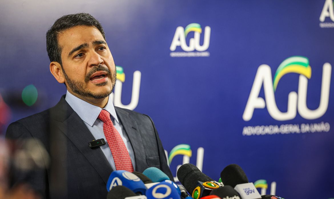 José Cruz/Agência Brasil Brasília (DF), 01/07/2025 - o ministro da AGU, Jorge Messias, informou que a ação declaratória de constitucionalidade foi apresentada após solicitação feita pelo presidente Luiz Inácio Lula da Silva e com base em estudo técnico e jurídico solicitado ao órgão na semana passada.
Foto: José Cruz/Agência Brasil