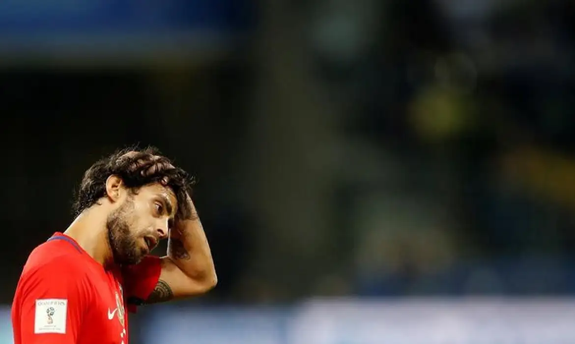 Jorge Valdivia em jogo do Chile contra o Brasil em São Paulo
 10/10/2017    Reuters/Leonardo Benassatto/Proibida reprodução