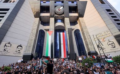 Egyptians demonstrate against Israel and the USA in support of Palestinians, in Cairo