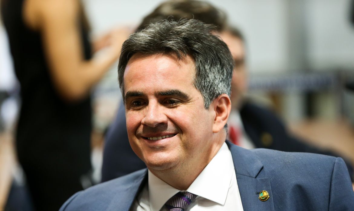 Brasília - O senador Ciro Nogueira, autor do projeto  de lei que dispõe sobre a exploração de jogos de azar em todo o território nacional, durante sessão da CCJ Senado (Marcelo Camargo/Agência Brasil)