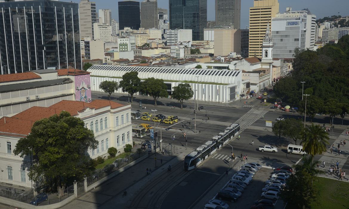  Vista da Avenida Presidente Vargas, região central, a partir do Palácio Duque de Caxias, sede do Comando Militar do Leste.