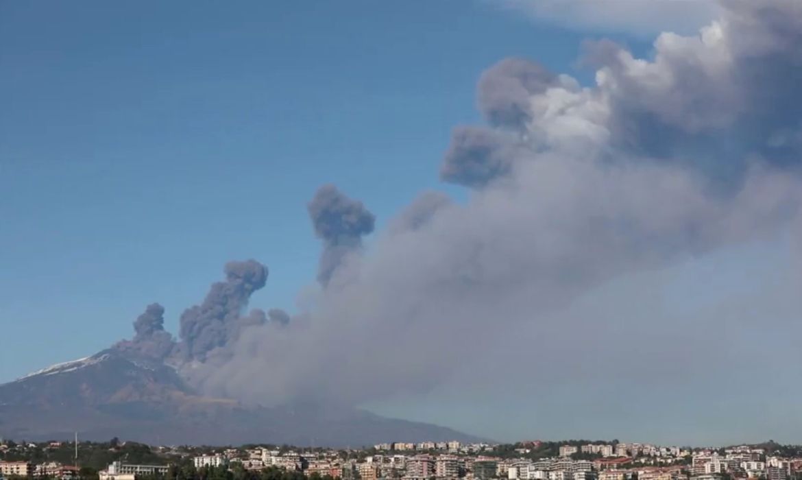 Italy's Mount Etna spews the ash and smoke in Sicily, Italy December 24, 2018. in this still image from a video obtained by Reuters TV on December 24, 2018.  REUTERS TV  ATTENTION EDITORS - THIS IMAGE WAS PROVIDED BY A THIRD PARTY.   NO RESALES.
