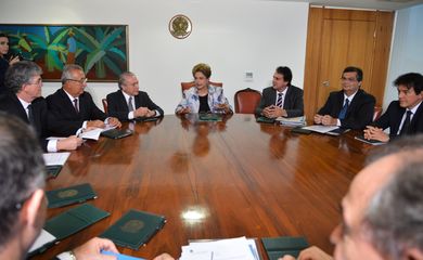 A presidente Dilma reúne-se com os governadores da região Nordeste (Valter Campanato/Agência Brasil)
