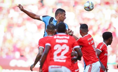 Lance da partida entre Grêmio e Internacional disputada na tarde deste sábado, no Estádio Beira-Rio, em partida valida pela semifinal do primeiro turno do Campeonato Gaúcho 2020. 