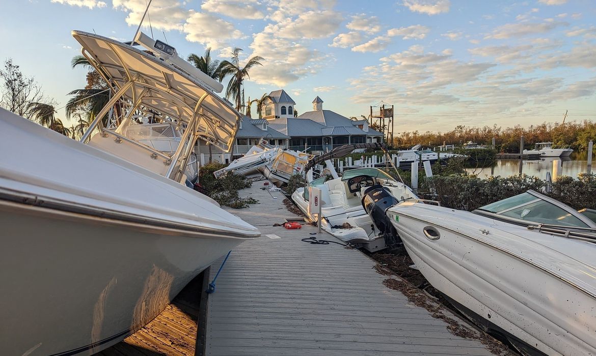Hurricane Ian: Florida death toll rises to over 100