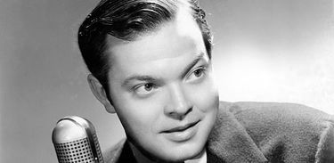A versão radiofônica de A Guerra dos Mundos, por Orson Welles:  marco da história do rádio revisitada pela radio documenta 14