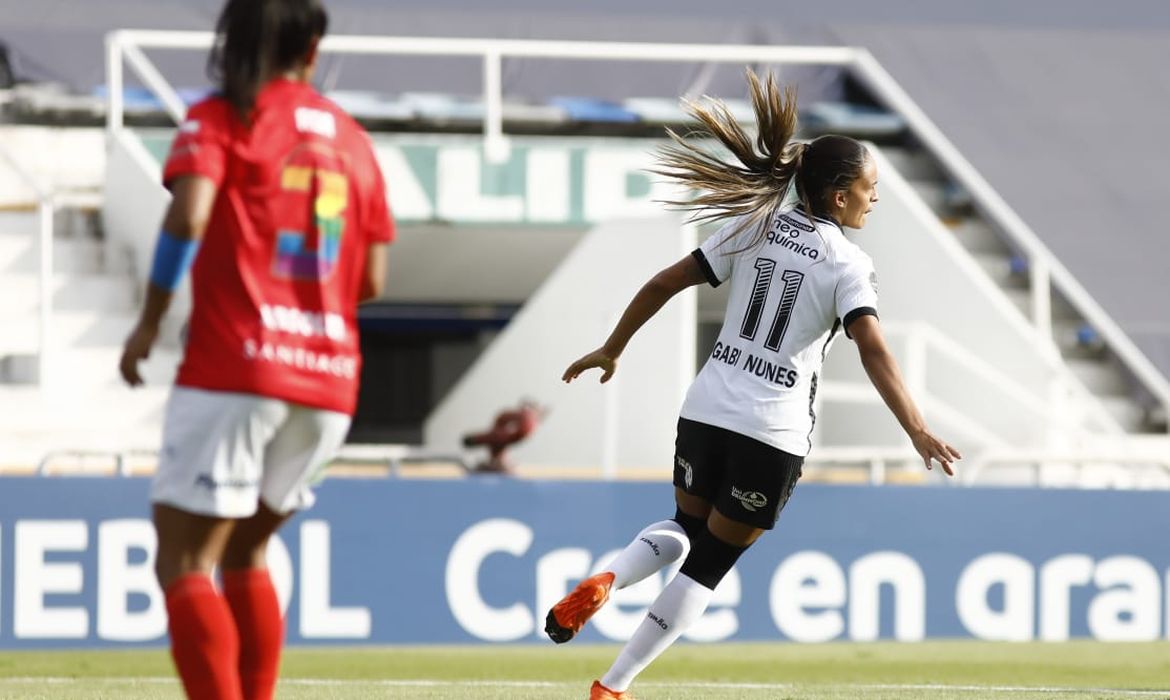 Libertadores Feminina: Corinthians bate Inter nos pênaltis e