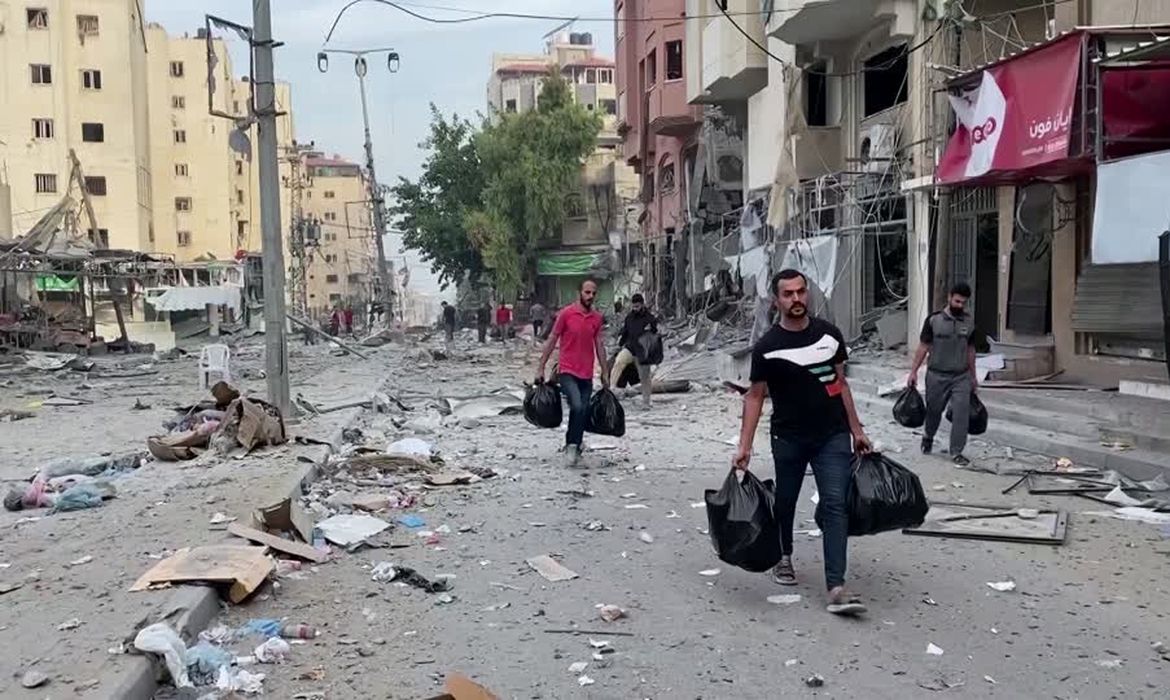 'They targeted humans, trees and even stones' Destruction, debris fill the streets of Gaza city