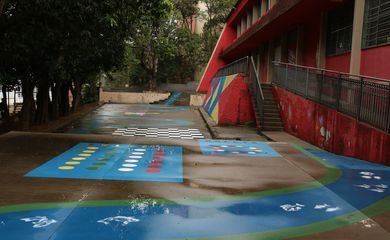 Intervenções artísticas realizadas pelo projeto Escola Criativa, promovido pelo Instituto Choque Cultural, na Escola Municipal de Ensino Fundamental Presidente Campos Salles, na Cidade Nova Heliópolis, zona sul.
