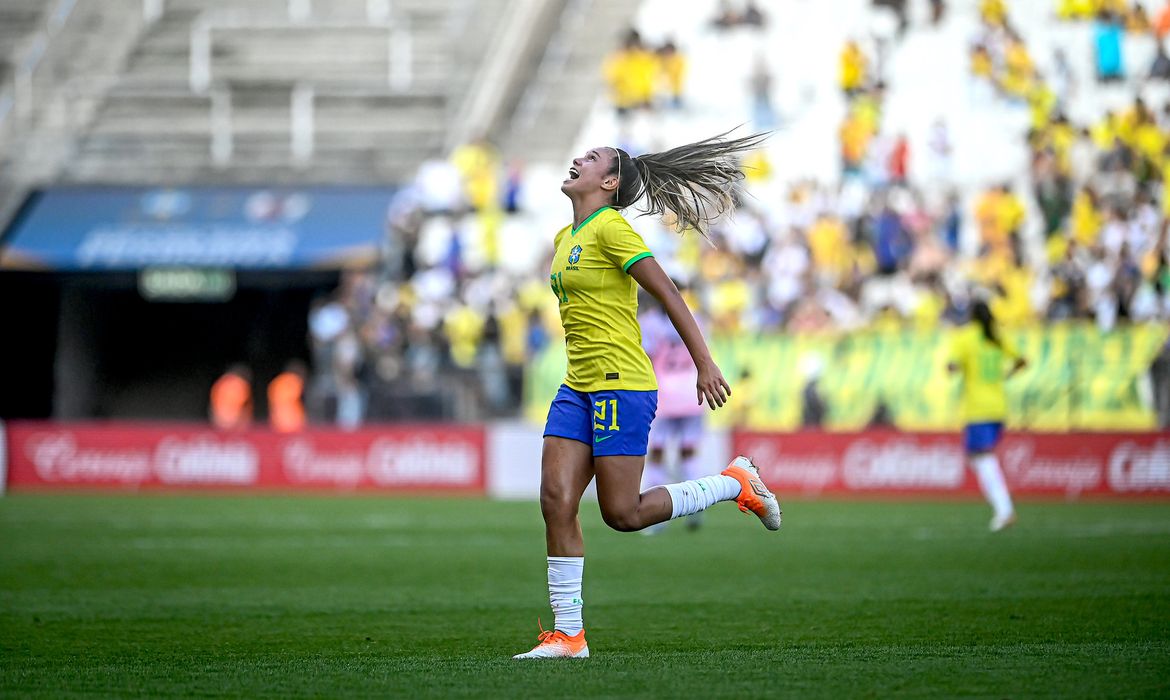 Priscila sela a vitória de virada da seleção brasileira feminina sobre o Japão, por 4 a 3 - amistoso - em 30/11/2023