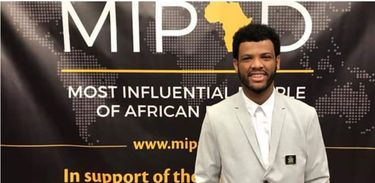 Rene Silva recebe o premio Mipad (Most Influential People of African Descent). Ele foi reconhecido internacionalmente sendo considerado um dos 100 negros com menos de 40 anos mais influentes do mundo em 2018.