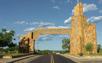 Pórtico da entrada da cidade de Castelo do Piauí