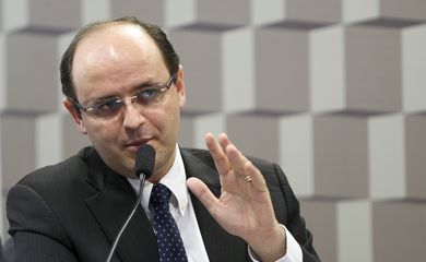O ministro da Educação, Rossieli Soares da Silva, durante audiência pública promovida pela Comissão de Educação, Cultura e Esporte do Senado. 