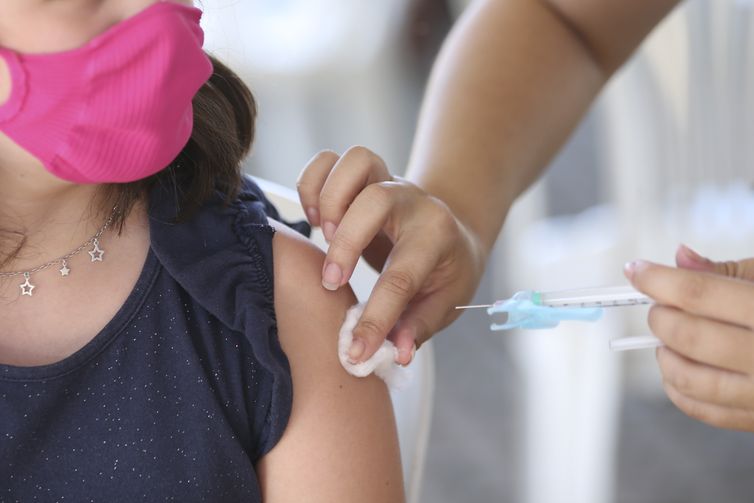 Vacinação de crianças contra a covid-19  na UBS 5 de Taguatinga Sul