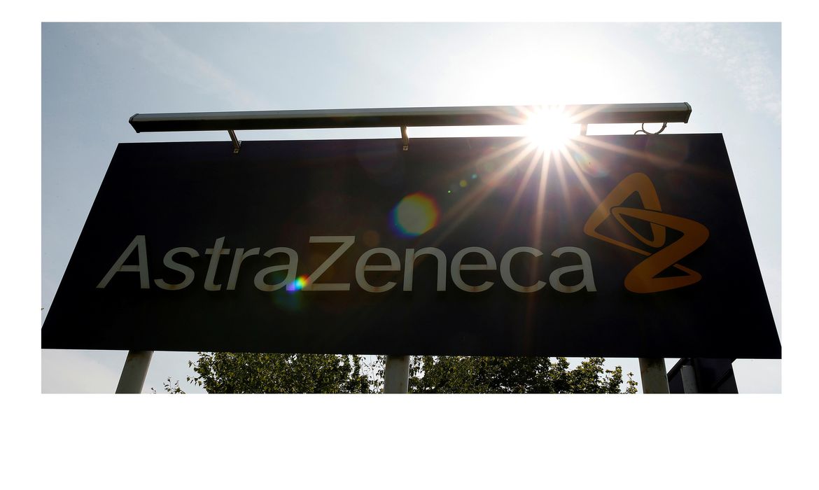 Logo da AstraZeneca em Macclesfield, na Inglaterra