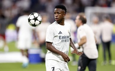 Soccer Football - Champions League - Real Madrid v VfB Stuttgart - Santiago Bernabeu, Madrid, Spain - September 17, 2024 Real Madrid's Vinicius Junior during the warm up before the match Reuters/Juan Medina/Proibida reprodução