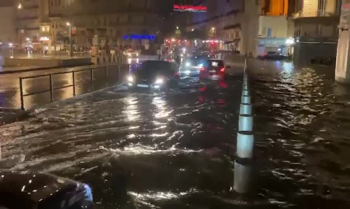 Three killed in Corsica, Marseille flooded