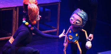 Azul, espetáculo teatral que aborda o Transtorno do Espectro Autista