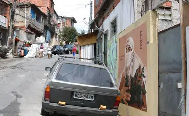 Obras da Favela Galeria, uma galeria a céu aberto em São Mateus, zona leste da capital.