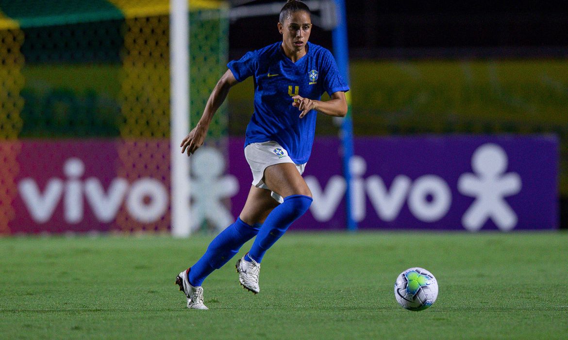 zagueira Rafaelle é emprestada ao time feminino do Palmeiras - seleção brasileira