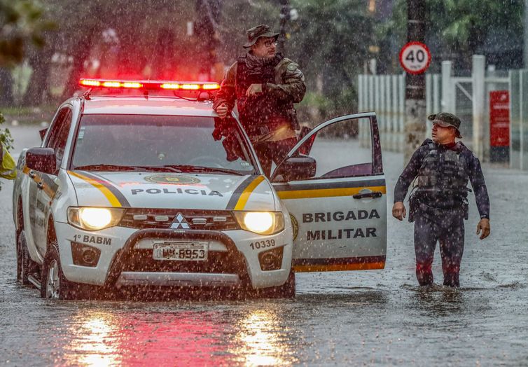 Porto Alegre (RS), 23/05/2024 – CHUVAS/ RS - ENCHENTES - Volta a chover forte em Porto Alegre.</p>
<p>Foto: Rafa Neddermeyer/Agência Brasil
