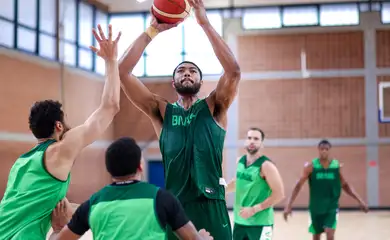 seleção brasileira masculina de basquete - Caboclo em destaque - treino - Paris 2024
