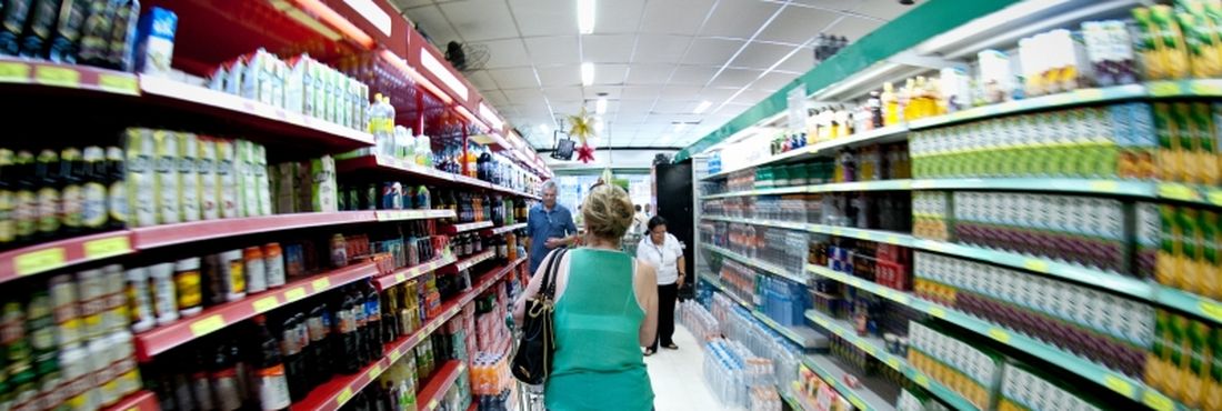 Supermercado Os supermercados venderam em setembro 4,91% mais, em comparação ao mesmo mês do ano passado, segundo o Índice Nacional de Vendas divulgado pela Associação Brasileira de Supermercados (Abras)