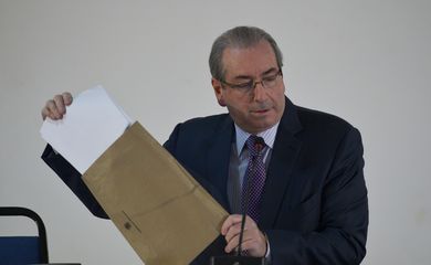 Brasília - O presidente afastado da Câmara, Eduardo Cunha (PMDB-RJ) dá coletiva de imprensa, no Hotel Nacional em Brasília, com o objetivo, segundo ele, de retomar 