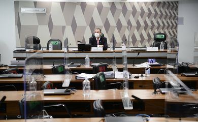 Comissão Parlamentar de Inquérito da Pandemia (CPIPANDEMIA) realiza reunião administrativa após adiamento de oitiva.

Mesa:
presidente da CPIPANDEMIA, senador Omar Aziz (PSD-AM).

Foto: Pedro França/Agência Senado