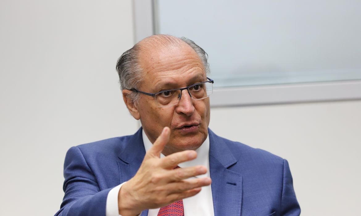 Brasília (DF), 11/05/2023 - O vice-presidente da República e ministro do MDIC, Geraldo Alckmin, fala sobre as ações prioritárias que devem entrar na pauta para os empresários de micro e pequenas empresas e microempreendedores individuais  .Foto: Wilson Dias/Agência Brasil