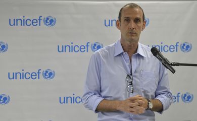 Representante do Unicef no Brasil, Gary Stahl, fala durante lançamento de relatório com os principais avanços e desafios relacionados à infância e adolescência nos 25 anos de vigência do ECA (Antonio Cruz/Agência Brasil)